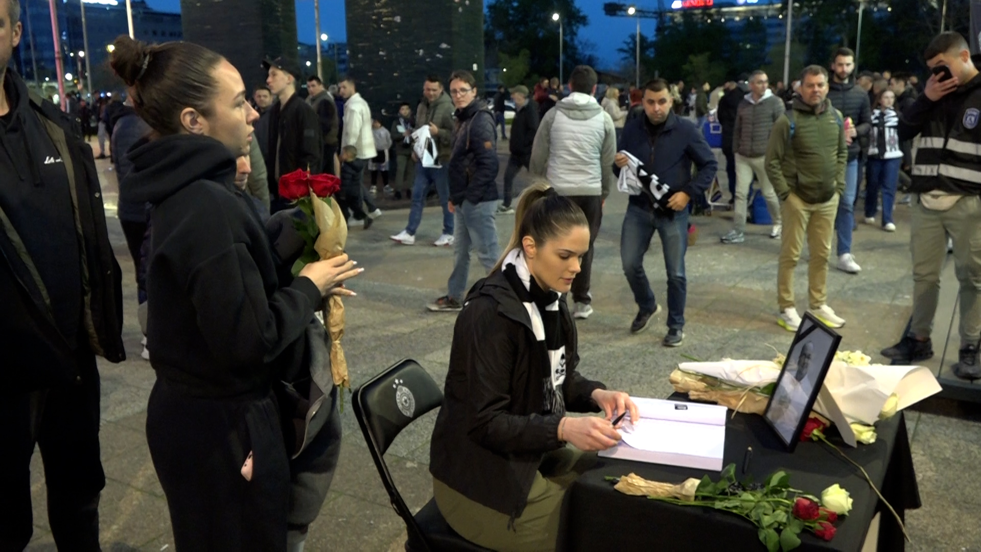 Beograd, komemorativni skup povodom smrti trenera KK Partizan Duska Vujosevica, pokrivanje